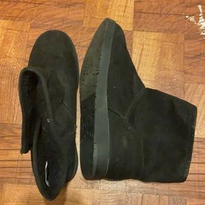 Black short boots, size 8 1/2